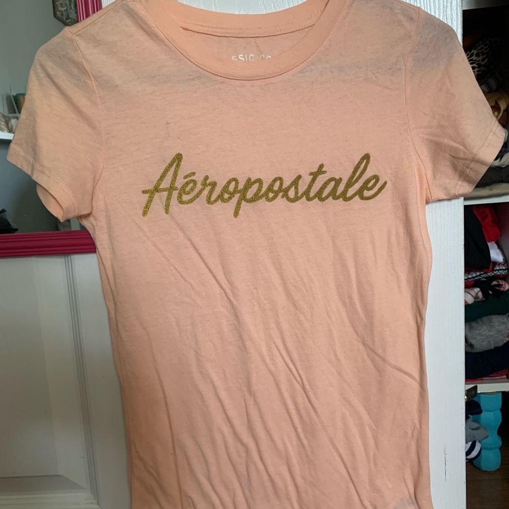 Aeropostale pink graphic tee